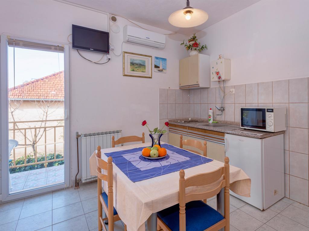 Srhoj Apartman