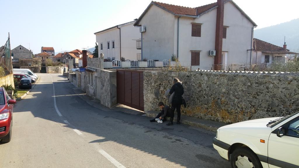 Srhoj Apartman *