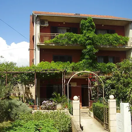 Apartments Srhoj Stari Grad  Exterior photo