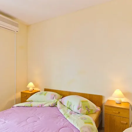 Apartments Srhoj Stari Grad  Exterior photo