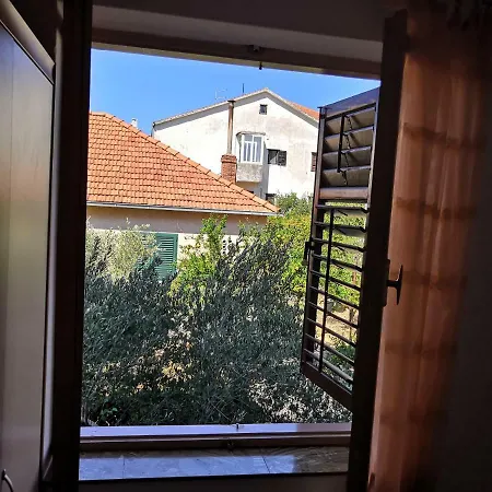 Apartments Srhoj Stari Grad  Exterior photo