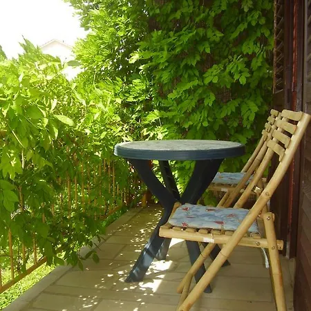 Apartments Srhoj Stari Grad  Exterior photo