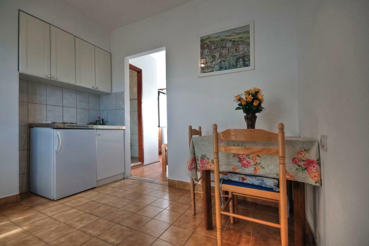 Srhoj Apartment *