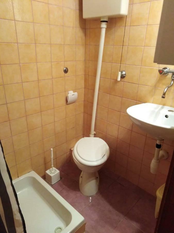 Apartment Srhoj