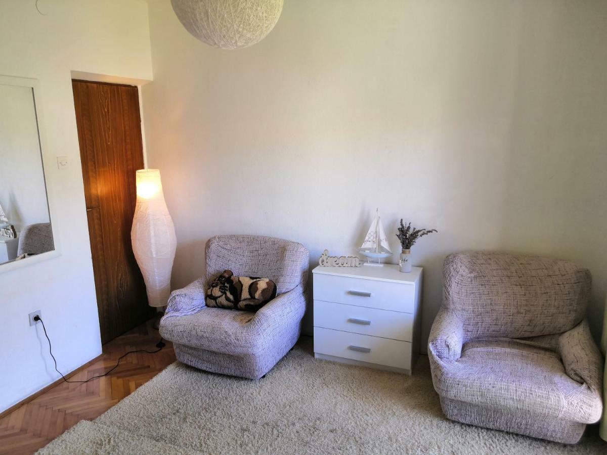 Srhoj Apartment *