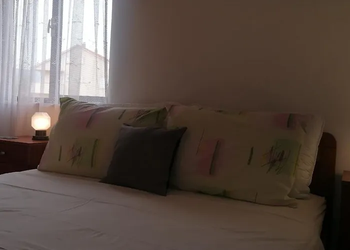 Apartments Srhoj